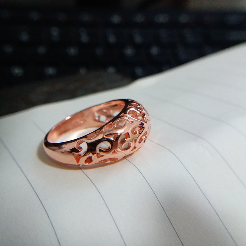 Fashion vintage Rings for women New trendy retro Hollow flowers Ring Classic floral Finger Rings jewelry female girl gifts