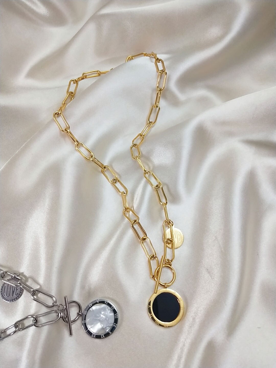 Female Stainless Steel Winter Sweater Chain Shell Roman Numerals Necklace Choker Statement Necklace Party Wear Jewelry