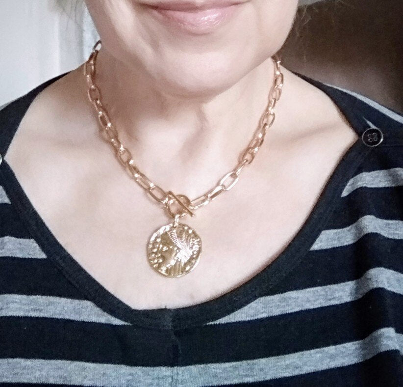 Feminist Gold Color Plating Clear Stone Paving Large Circle Pendant Special Chain Necklace For Women Girl Lady Gift Gorgeous