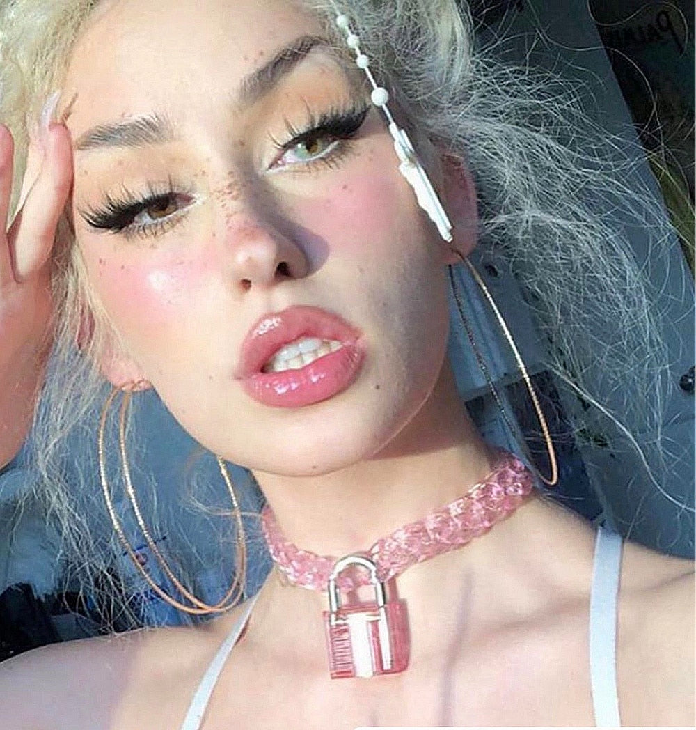 FishSheep Rock Acrylic Clear Lock Pendant Necklace For Women Pink Resin Lock Long Transparent Chain Choker Necklace 2021 Jewelry