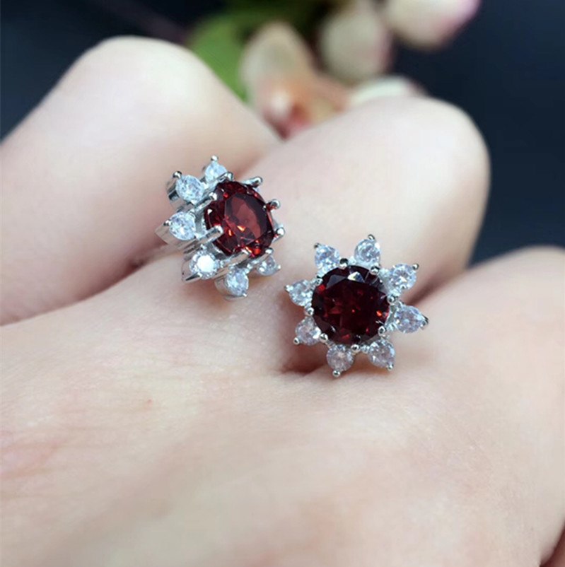 Free shipping Perfect Jewelry natural and real garnet 5mm*5mm 925 sterling silver