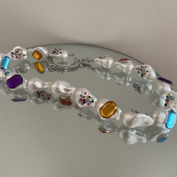 French retro special-shaped large pearl short clavicle chain Boho style handmade color rhinestone women necklace