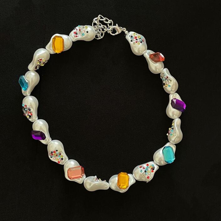 French retro special-shaped large pearl short clavicle chain Boho style handmade color rhinestone women necklace