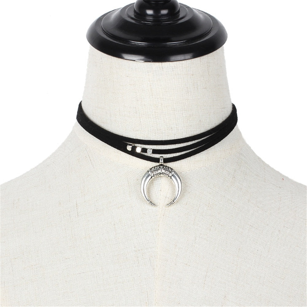 GIVVLLRY Punk Moon Necklace for Women Vintage Spanish Bull Horn Crescent Chocker 3 Layers Black Velvet Choker Necklace
