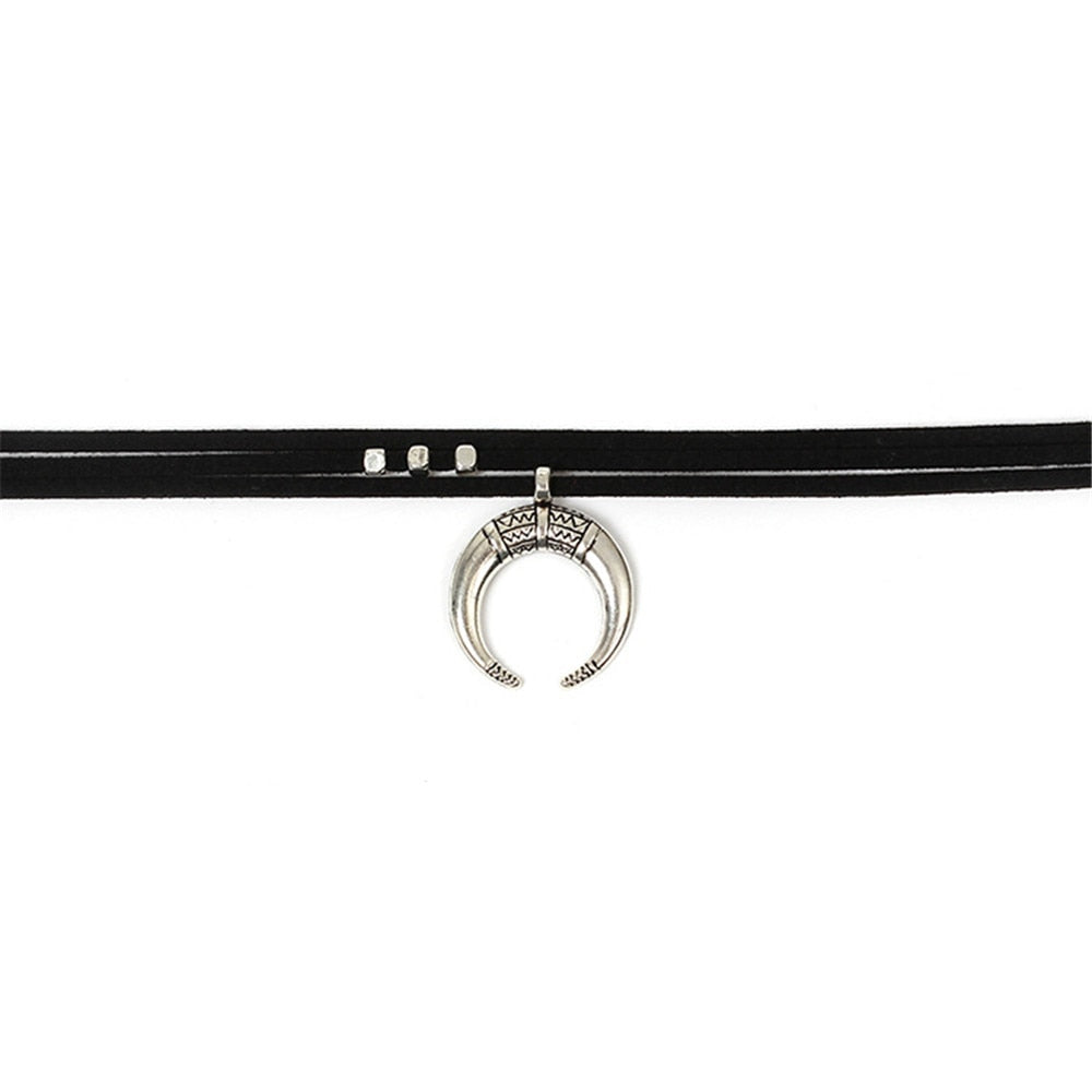 GIVVLLRY Punk Moon Necklace for Women Vintage Spanish Bull Horn Crescent Chocker 3 Layers Black Velvet Choker Necklace