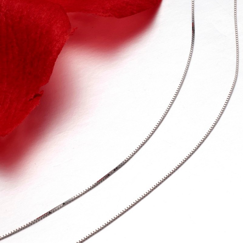 Genuine 18K Solid Rose Gold Yellow Gold White Gold Fashion Box Chain Necklaces For Women Wedding Size 0.6mm Length 45cm