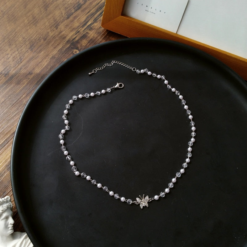 Girl's Pearl Bowknot Necklace with Sweet Retro Butterfly Chocker Jewelry 985