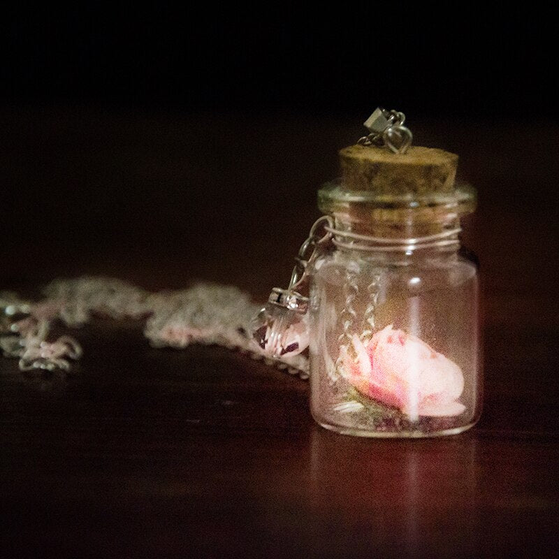 Glow In The Dark Rose Flower Glass Wishing Bottle Necklace Vintage Glowing Necklace For Women Girl Charm Statement Jewelry Gift