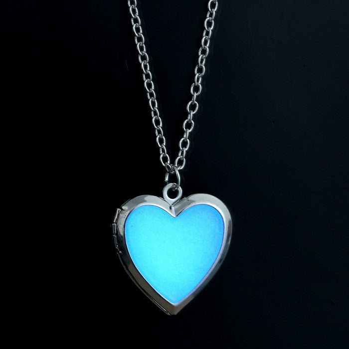 Glow in the Dark Necklace for women Photo Locket vintage Fluorescence heart Necklace Pendant Jewelry floating Charm Gifts