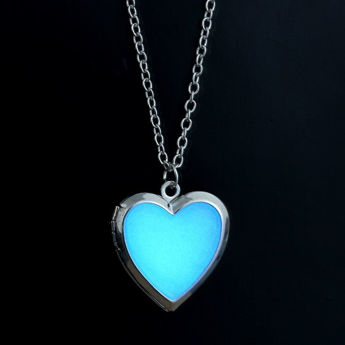 Glow in the Dark Necklace for women Photo Locket vintage Fluorescence heart Necklace Pendant Jewelry floating Charm Gifts
