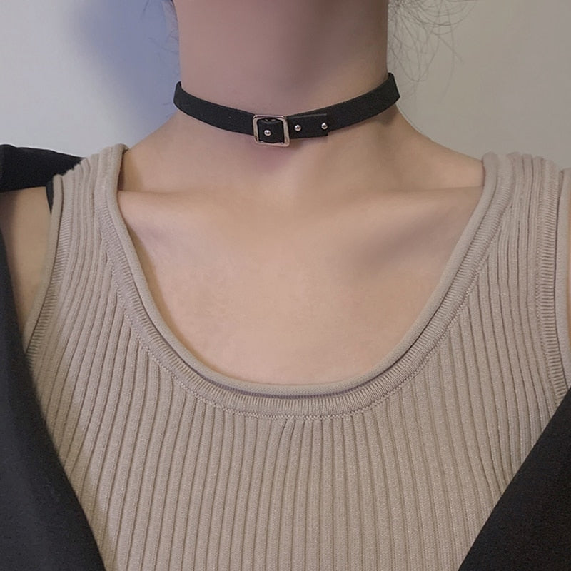 Gothic Lolita Black Leather Collar Choker Girl Jewelry On The Neck Statement Punk Style Necklace Jewelry For Women