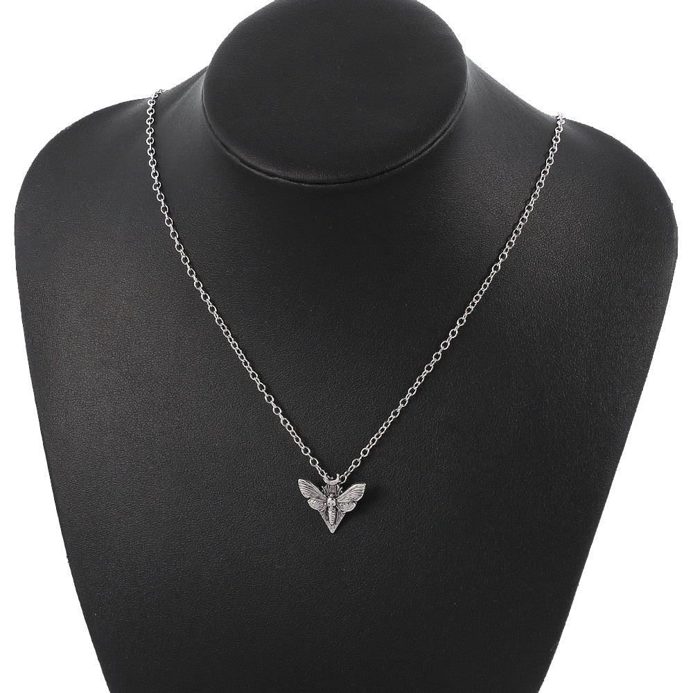 Gothic Skull Moth Layered Necklace Vintage Women Simple Wiccan Death Moth Jewelry Butterfly Insect Pendant Punk Necklace