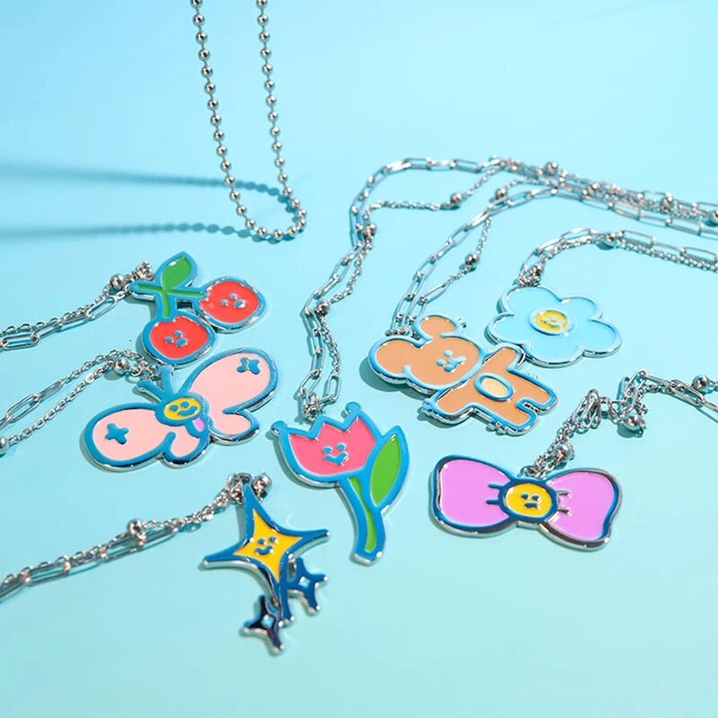 HUANZHI 2022 Colorful Star Butterfly Bear Necklace Titanium Steel Pendants Metal Necklaces for Women Unisex Jewelry Accessories