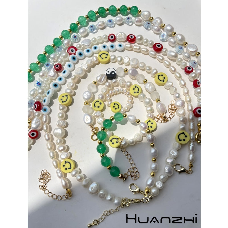 HUANZHI 2021 Baroque Natural Pearl Contrast Coloured Glaze Smiley Beaded Necklace For Women Girls Party Accessories