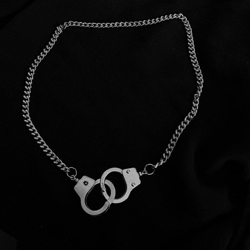 HUANZHI Individuality Punk Handcuffs Blade Thorns Slub Pendant Hip Hop Silver Color Couple Necklace for Women Men Couple Jewelry