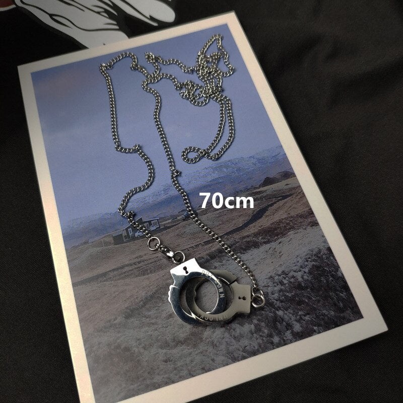 HUANZHI Individuality Punk Handcuffs Blade Thorns Slub Pendant Hip Hop Silver Color Couple Necklace for Women Men Couple Jewelry