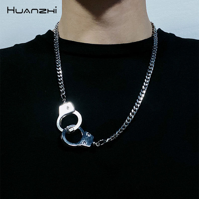 HUANZHI Vintage Punk Handcuffs Pendant Chain Link Classic Hip Hop Silver Color Simple Style Couple Necklace For Men Jewelry