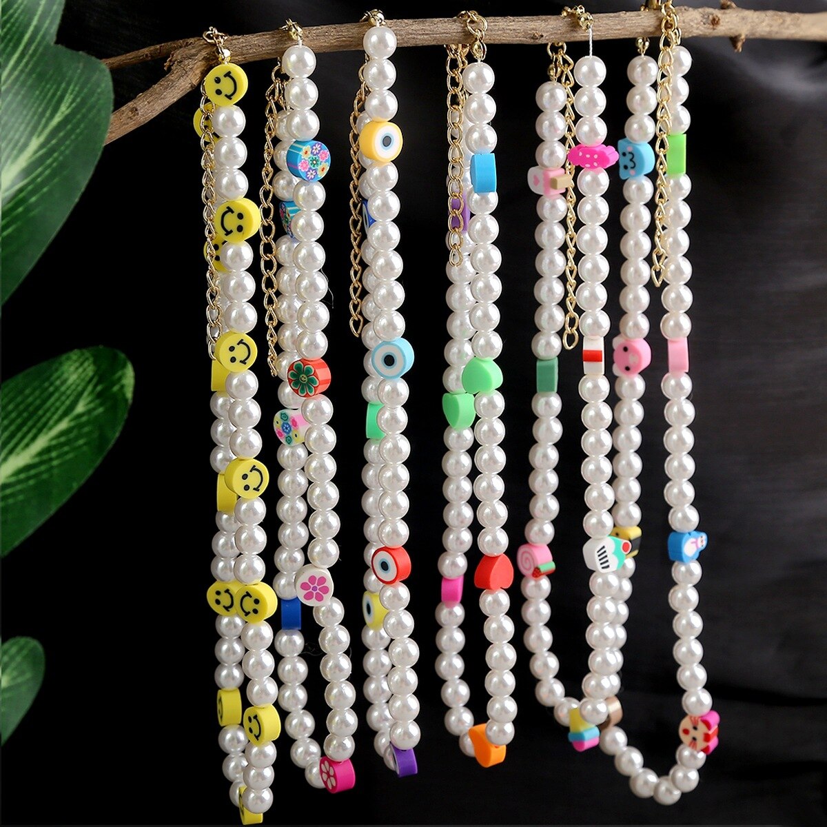 Handmade Imitation Pearls Smile Face Beaded Necklace For Women Acrylic Bead Strand Choker Collar Bohemian Jewelry 2022 Trend