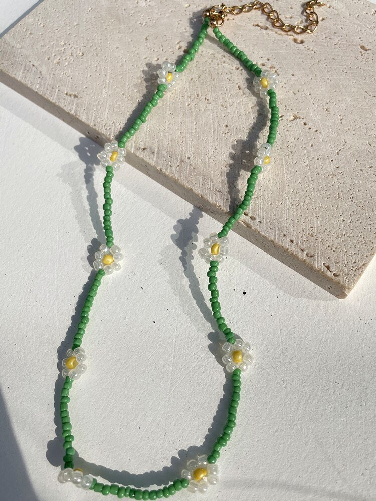 HangZhi 2021  5 pcs/set Daisy Flower Colorful Beads Clavicle Choker Necklace for Women Girls Spring Summer Jewelry