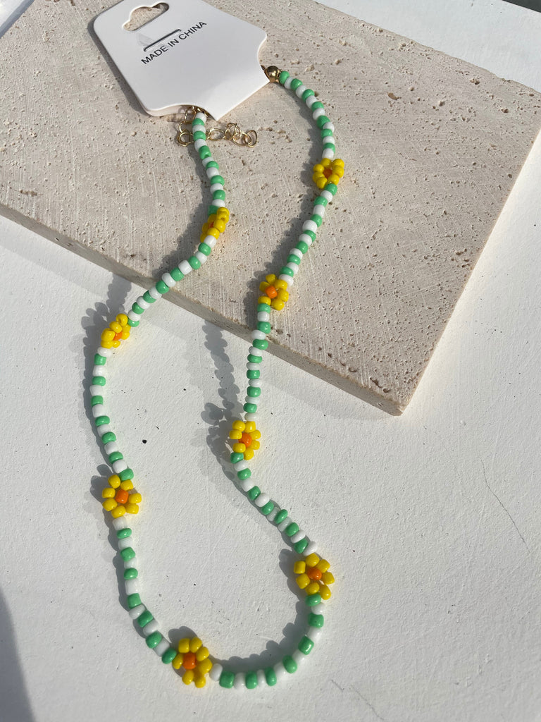 HangZhi 2021  5 pcs/set Daisy Flower Colorful Beads Clavicle Choker Necklace for Women Girls Spring Summer Jewelry