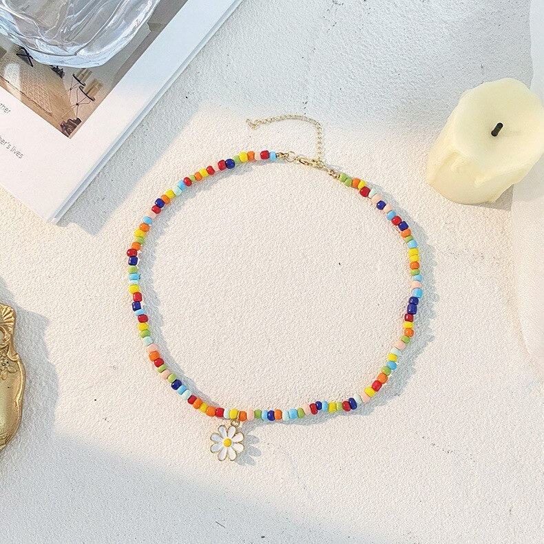 HangZhi 2022 Colorful Glazed Bohemia Simple Flowers Smiley  Little Daisy Pendant Beaded Necklace for Women Party Jewellery
