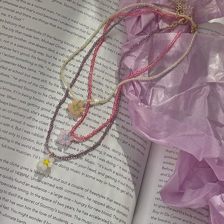 HangZhi 2022 Korean Sweet Colorful Acrylic Flower Little Daisy Pendant Bohemia Beaded Necklace for Women Party Jewellery