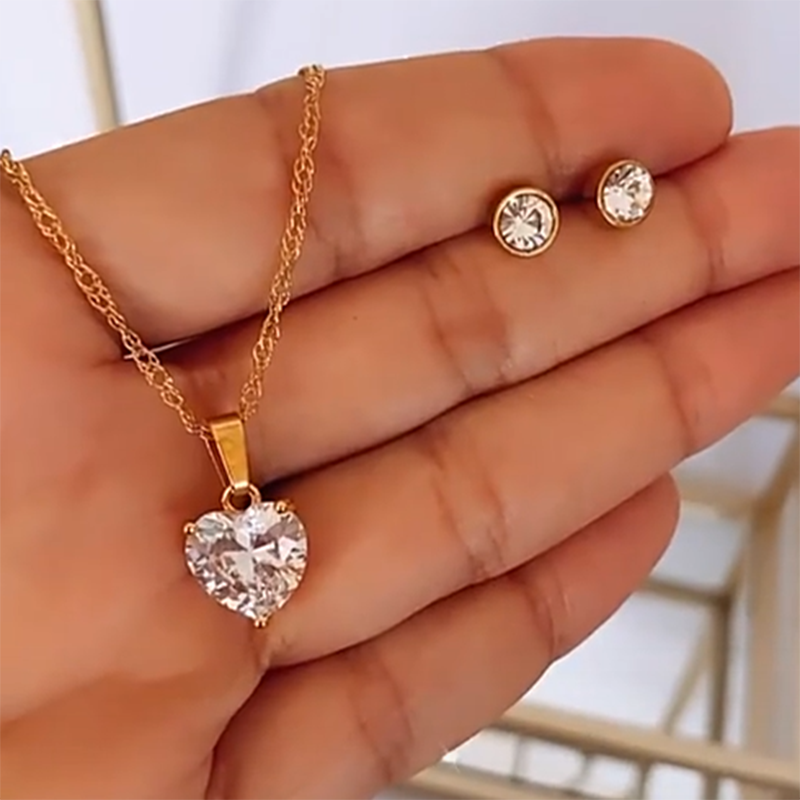 Heart Necklaces for Women Stainless Steel Gold Zircon Chain Heart Lover Necklace Clavicle Choker Valentine Jewelry Wedding Gift
