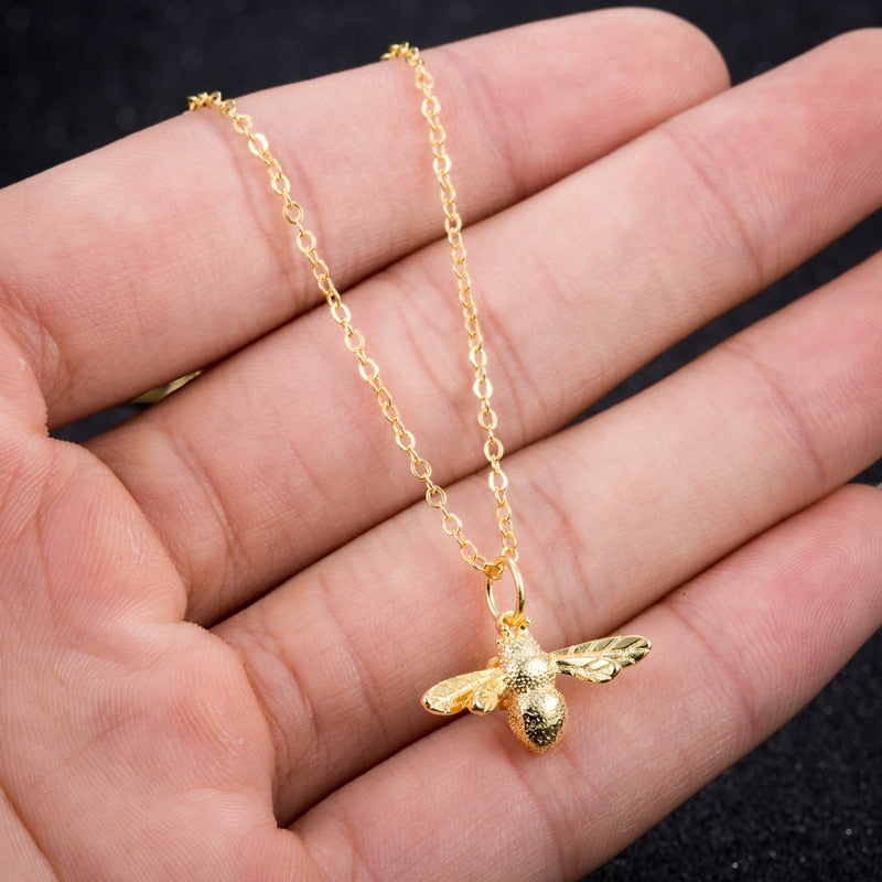 Cute Little Bee Animal Necklaces & Pendants Boho Hypoallergenic Jewelry For Women Gift Best Christmas New Year Gifts