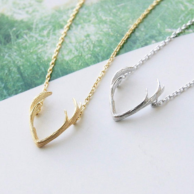 New Fashion Deer Horn Antler Necklaces Simple Elegant Horn Cute Animal Deer Pendant Necklace Christmas Jewelry Gifts