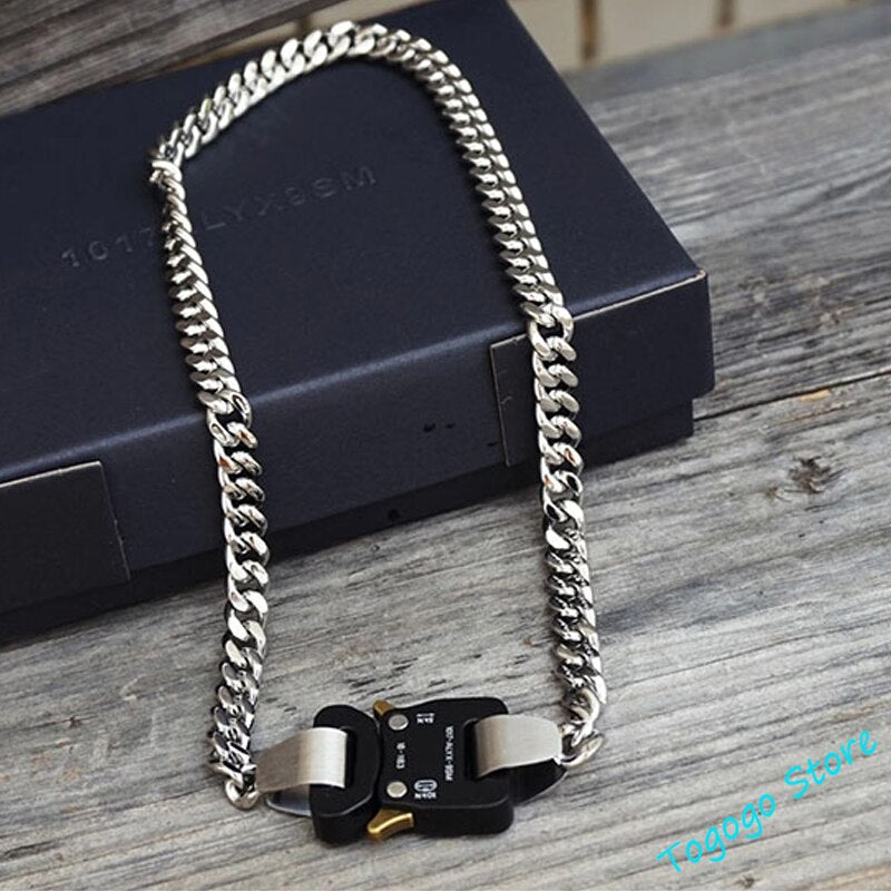 Hip-Hop 1017 ALYX 9SM Hero Chain Necklace Men Women 1:1 Titanium Metal Buckle Accessories Chain Link ALYX Necklace
