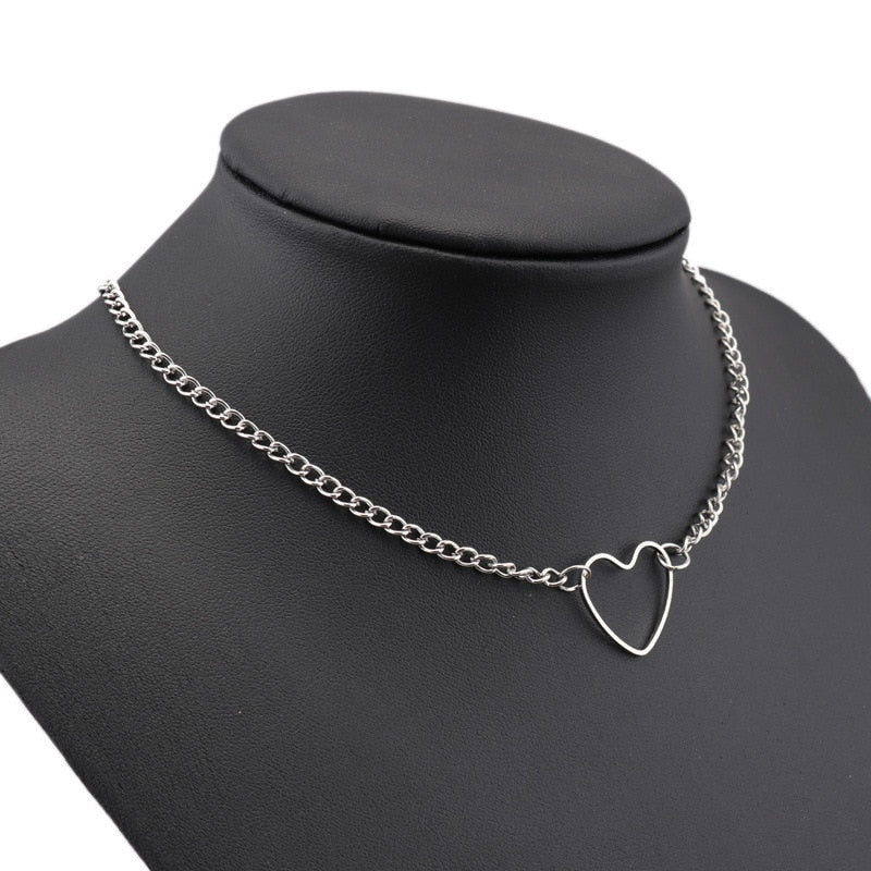 Hollow Heart Choker Necklaces for Women Statement Necklace Heart Chain Pendant Necklace Jewelry Gift