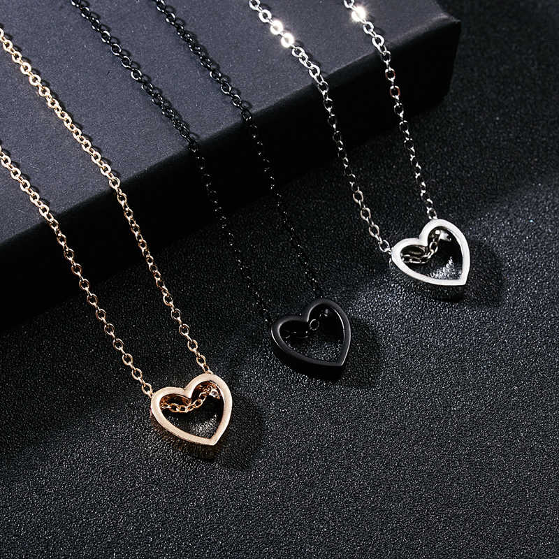 Hollow Out Heart Shaped Women Necklaces Pendant Simple Valentine's Day Gift Lovers Metal Chain Party Jewelry Choker