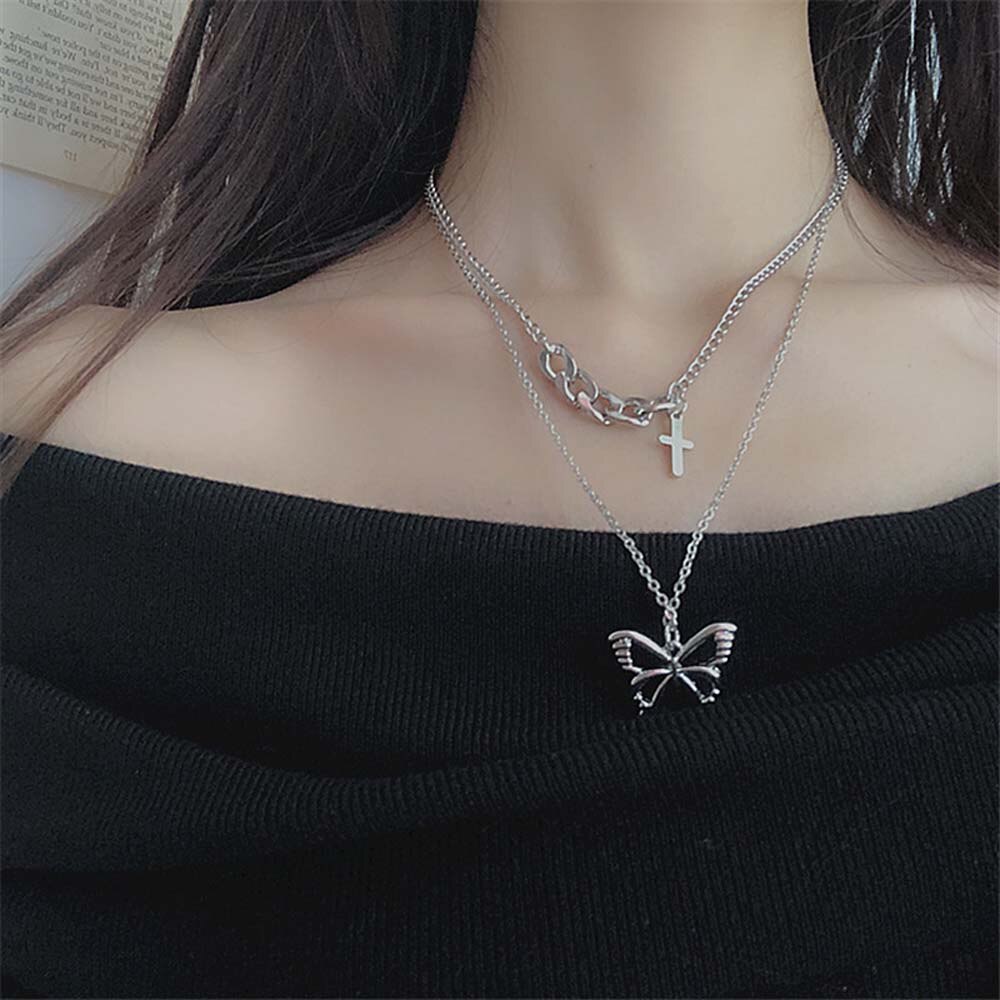 Hong Kong Style Retro Light  Pearl Stitching Hip-Hop Butterfly Pendant Necklace Simple Thick Chain Clavicle Chain