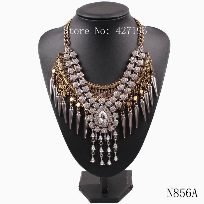 Hot Sale 2020 New Arrival Crystal Flower Pendant Summer Luxury Elegant Chunky Statement Necklace Bib Chain Jewelry For Women