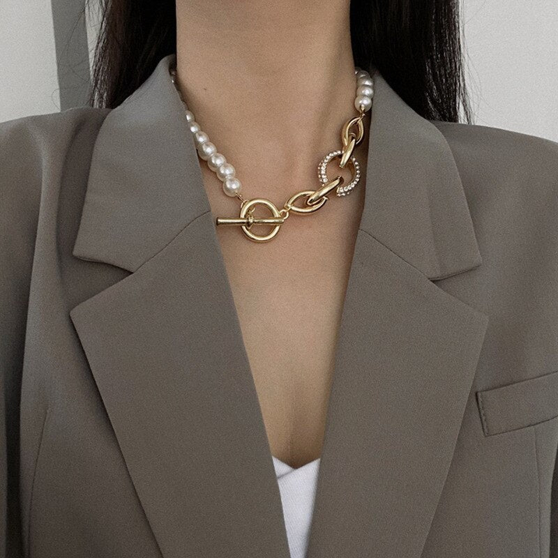 Hyperbole Gold Color Asymmetric Chunky Chain Pearl Chokers Necklace for Women Circle Toggle Clasp Rhinestone Necklace Jewelry