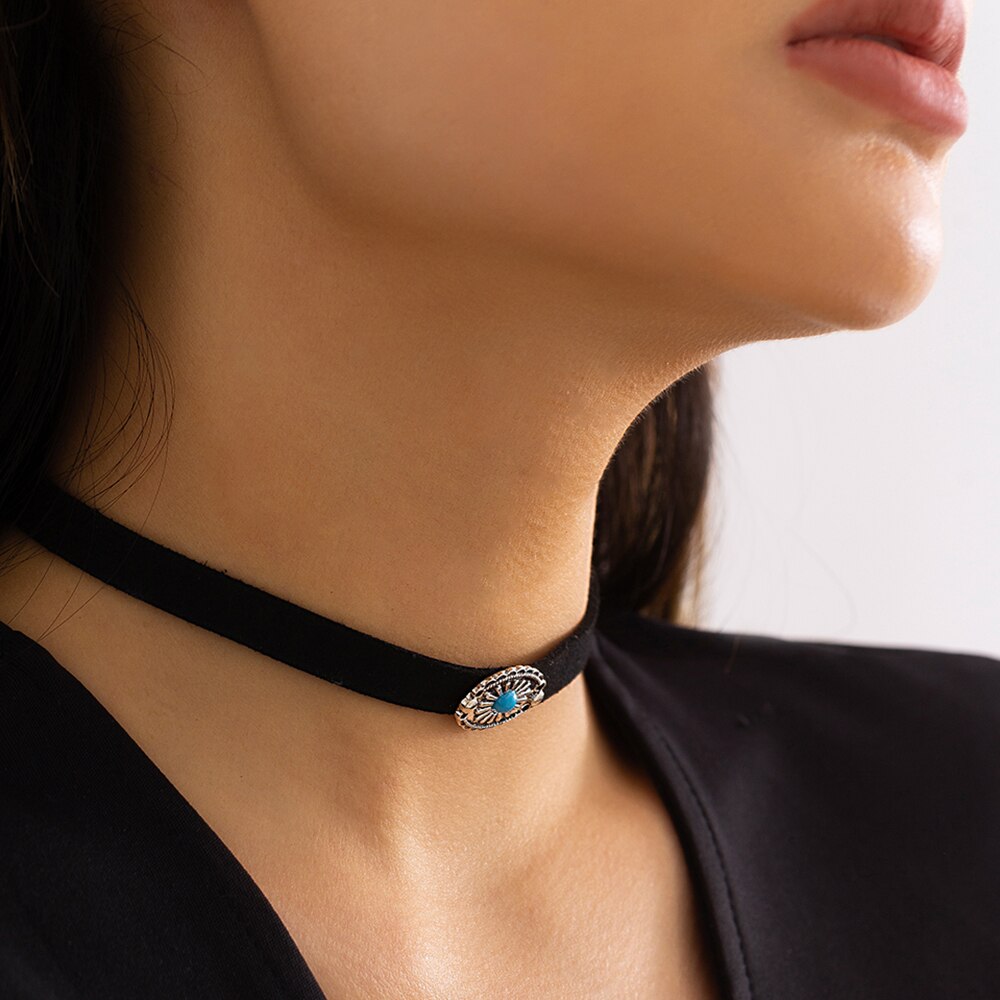 IngeSight.Z Gothic Black Velvet Chokers Necklaces for Women Bohemia Handmade Circle Floral Pendant Collar Vintage Party Jewelry
