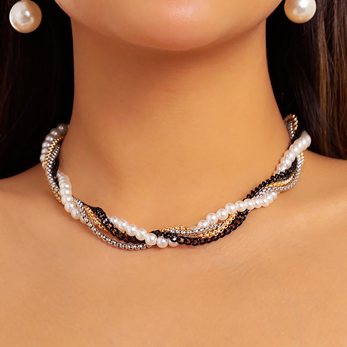 IngeSight.Z Punk Imitation Pearl Chunky Thick Twisted Choker Necklace for Women Vintage Mix Color Cuban Link Clavicle Chain Gift