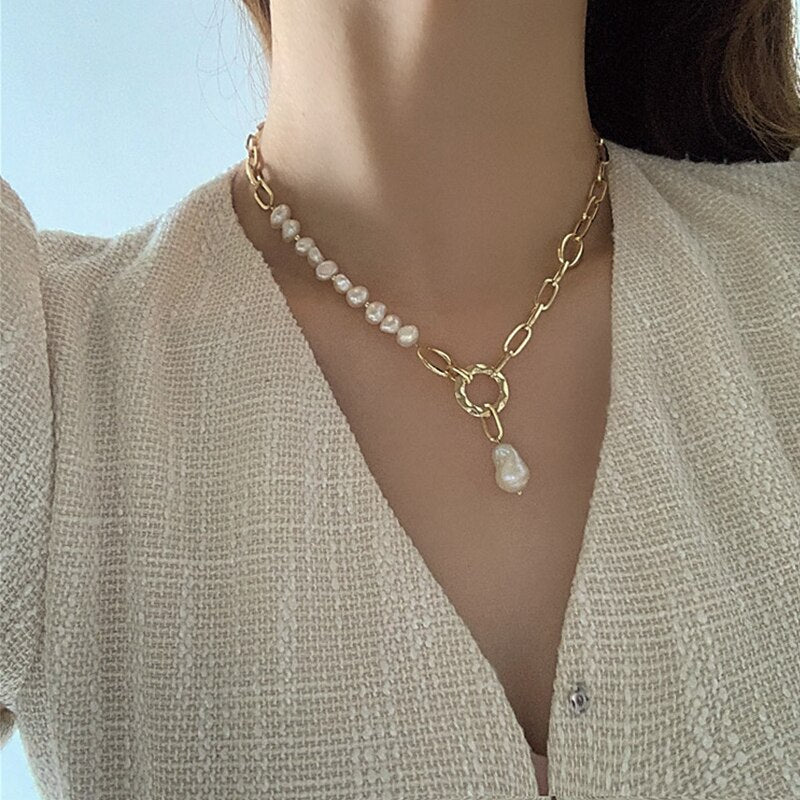 Irregular Natural Freshwater Pearl Elegant Pendant Necklaces for Women Chunky Chain Circles Baroque Pearl Necklaces