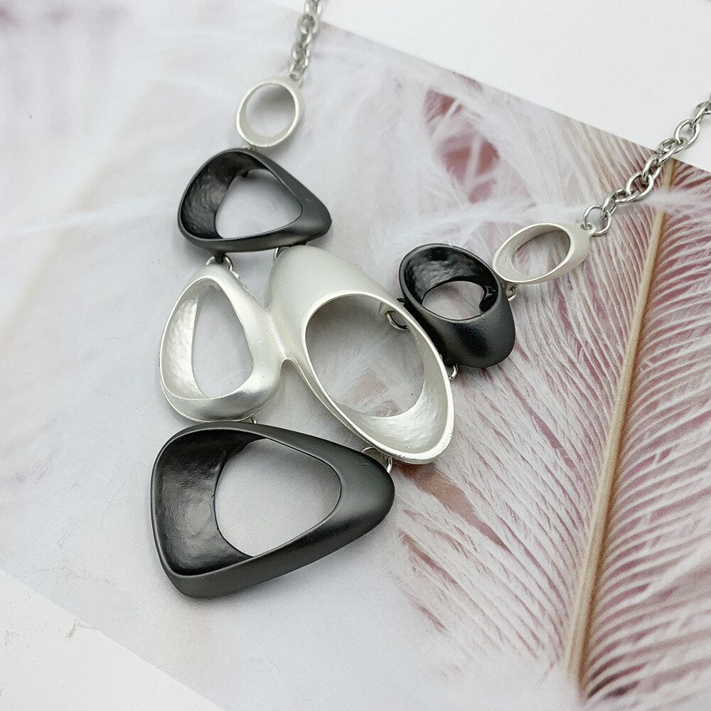 Irregular Pendant Necklace For Women Femme Gift Exquisite Alloy Pendant Fashionable Clavicle Chain Jewelry