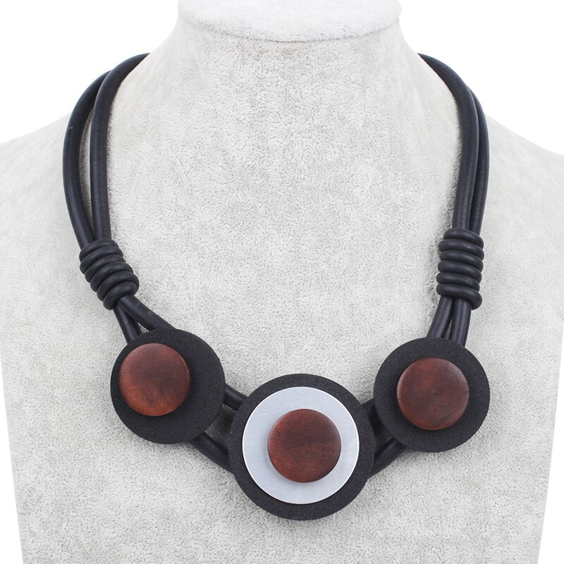 JID Retro Handmade Women Jewellery Goth Wooden Beads Pendant Ladies Choker Necklace Creative Clothes Decor 2021 Jewelry