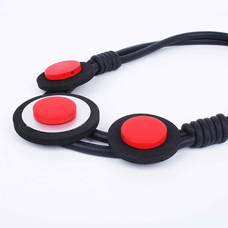 JID Retro Handmade Women Jewellery Goth Wooden Beads Pendant Ladies Choker Necklace Creative Clothes Decor 2021 Jewelry