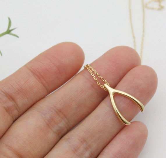 New Lucky Wishbone Shape Dainty Tiny Simple Female Pendant Necklace Fashion Elegant Choker Cute Necklace Necklace