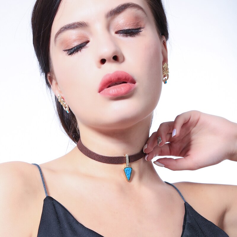 KISS ME Brown Imitation Leather Choker Necklace 2021 Popular Blue Triangle Synthetic Stone Maxi Necklace Vintage Jewelry