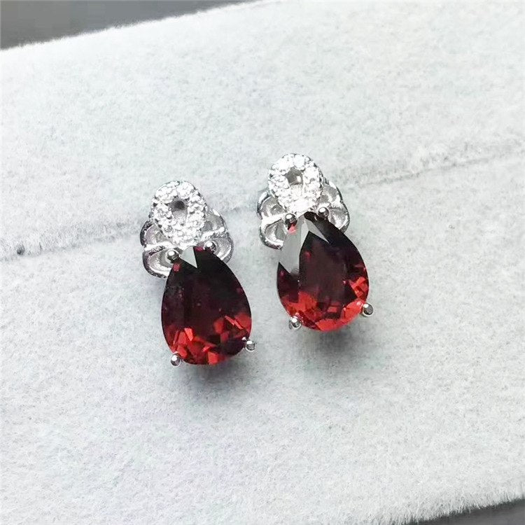 fine jewelry 925 Pure silver inlaid with natural garnet female ear nail jewelry A