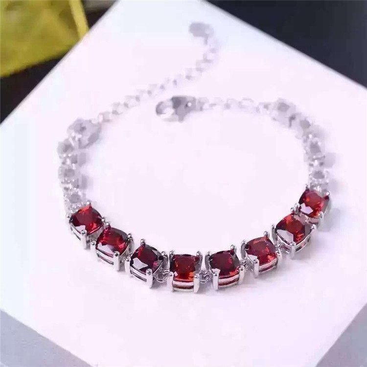 fine jewelry 925 pure silver inlaid natural Crystal Garnet Bracelet with female Bracelet decorated with silver jewelry