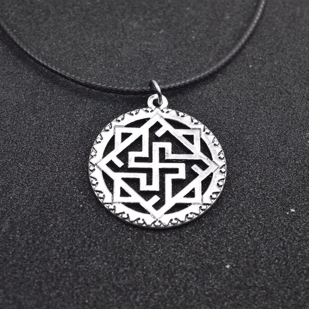 Kinitial 1Pcs Valkyrie Slavic Pendant Necklace Viking Odin Thor Runes Warrior Charm Leather Chain Necklace for Women collares