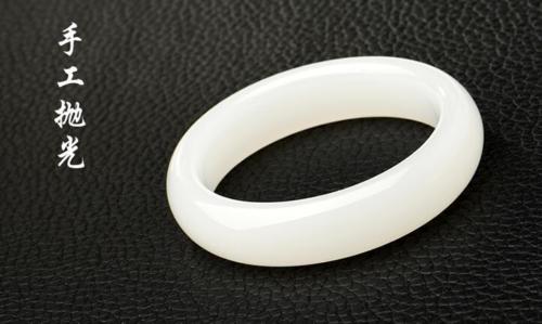 Fine Jewelry Beautiful China Real Natural White Jade Hand Polished Jade Bracelet