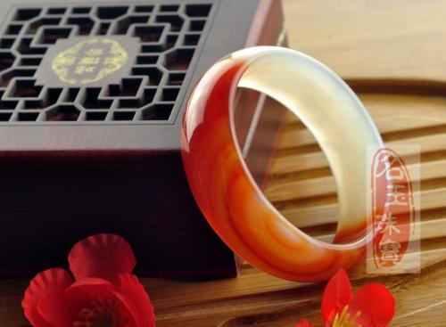 Fine Jewelry China Beautiful Generous 100% Natural Red White Agate Bracelet