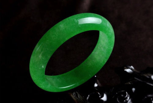 Fine Jewelry Chinese Natural Beautiful Emerald Green Nephrite Jade Bangle Bracelet