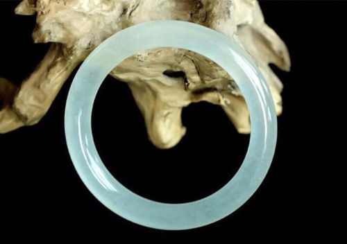 Fine Jewelry Chinese Natural Beautiful Emerald Green Nephrite Jade Bangle Bracelet